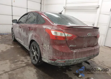 2013 Ford Focus Se z USA, uszkodzony, nr VIN 1FADP3F2XDL203754